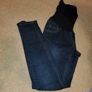 Maternity pants size small